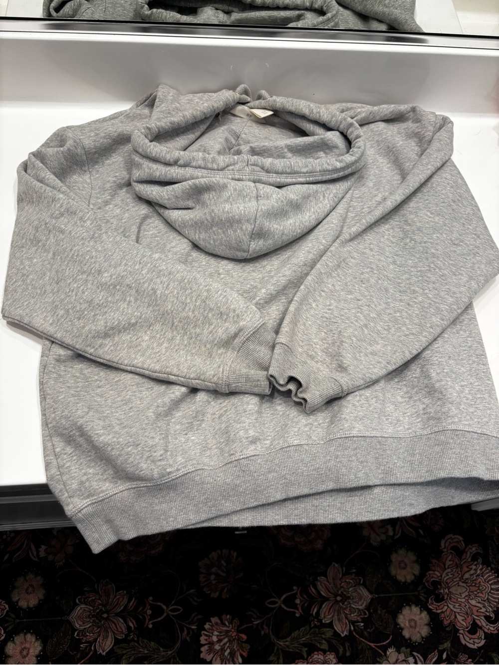 Size M Women’s Harvard Sweatshirt - Picture 4 of 5